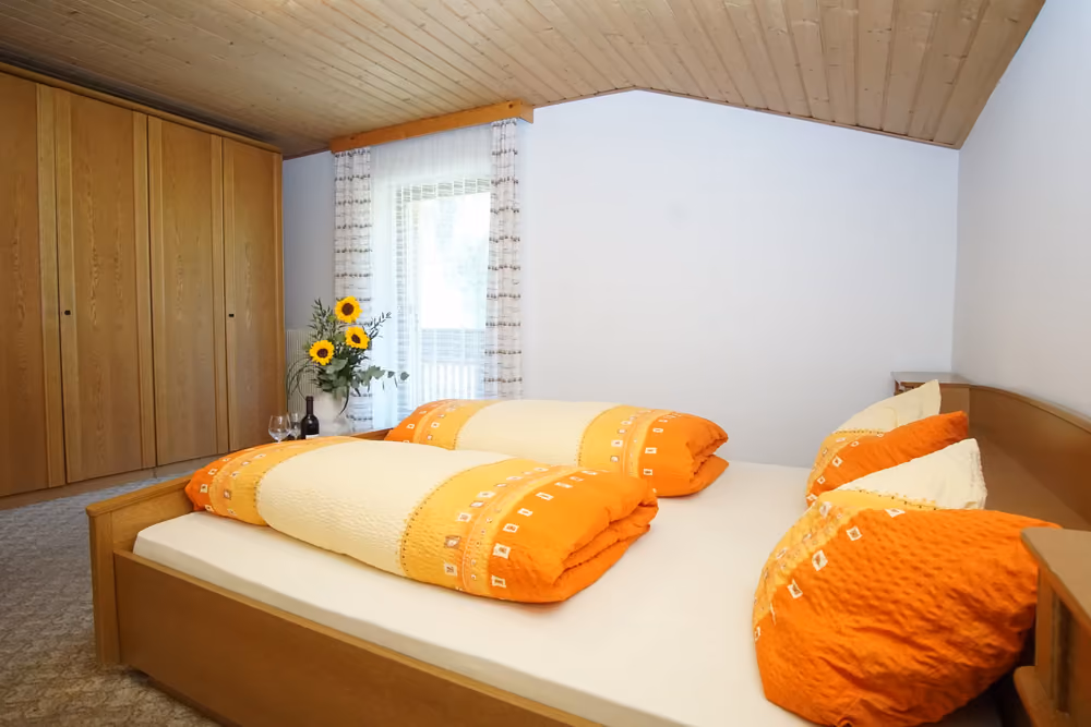 Zweites Schlafzimmer mit Doppelbett
